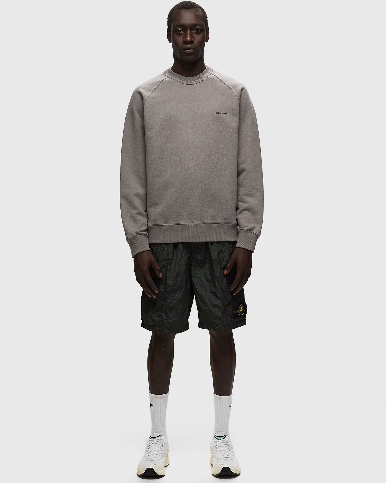 Пуловер Stone Island Logo Flocked Crewneck Сиво | 801560755.V0092, 1