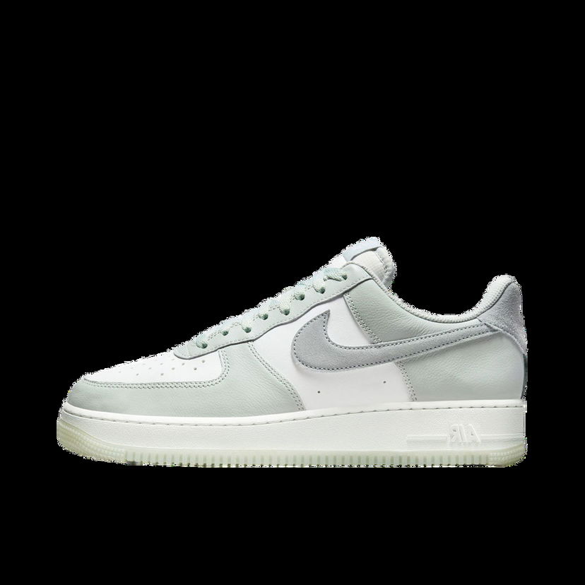 Кецове и обувки Nike Air Force 1 '07 Light Silver Pumice Металик | FJ4170-003