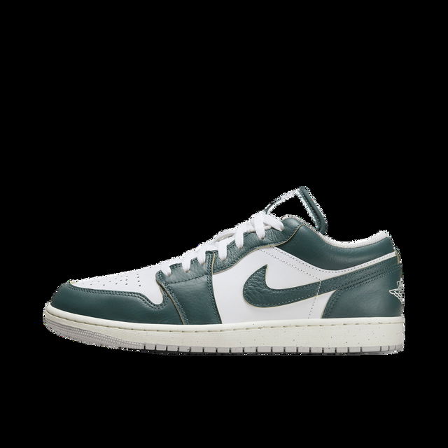 Jordan 1 Low SE Oxidized Green