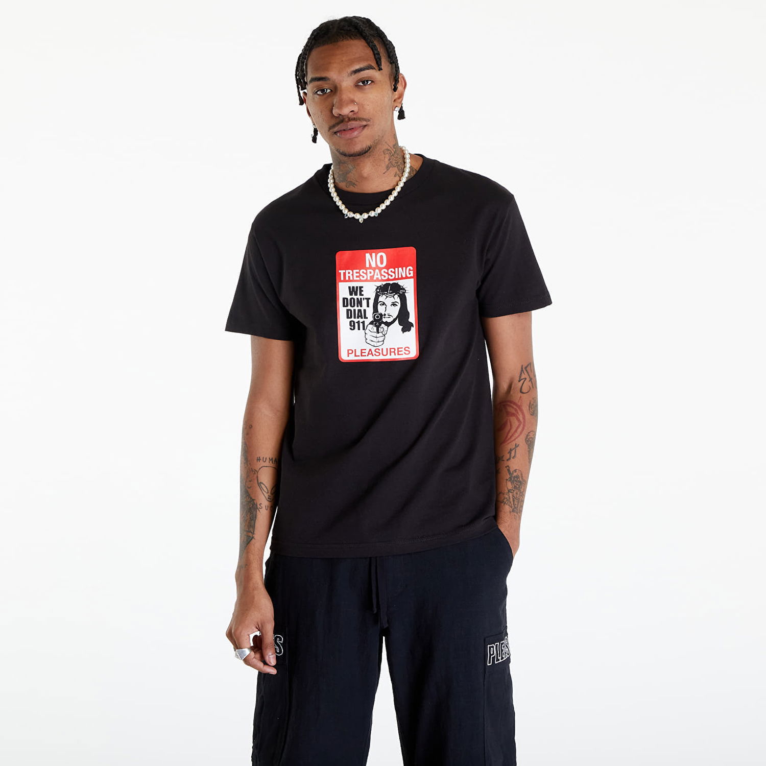 Тениска Pleasures Trespass T-Shirt Черно | P24SP053 BLACK, 0
