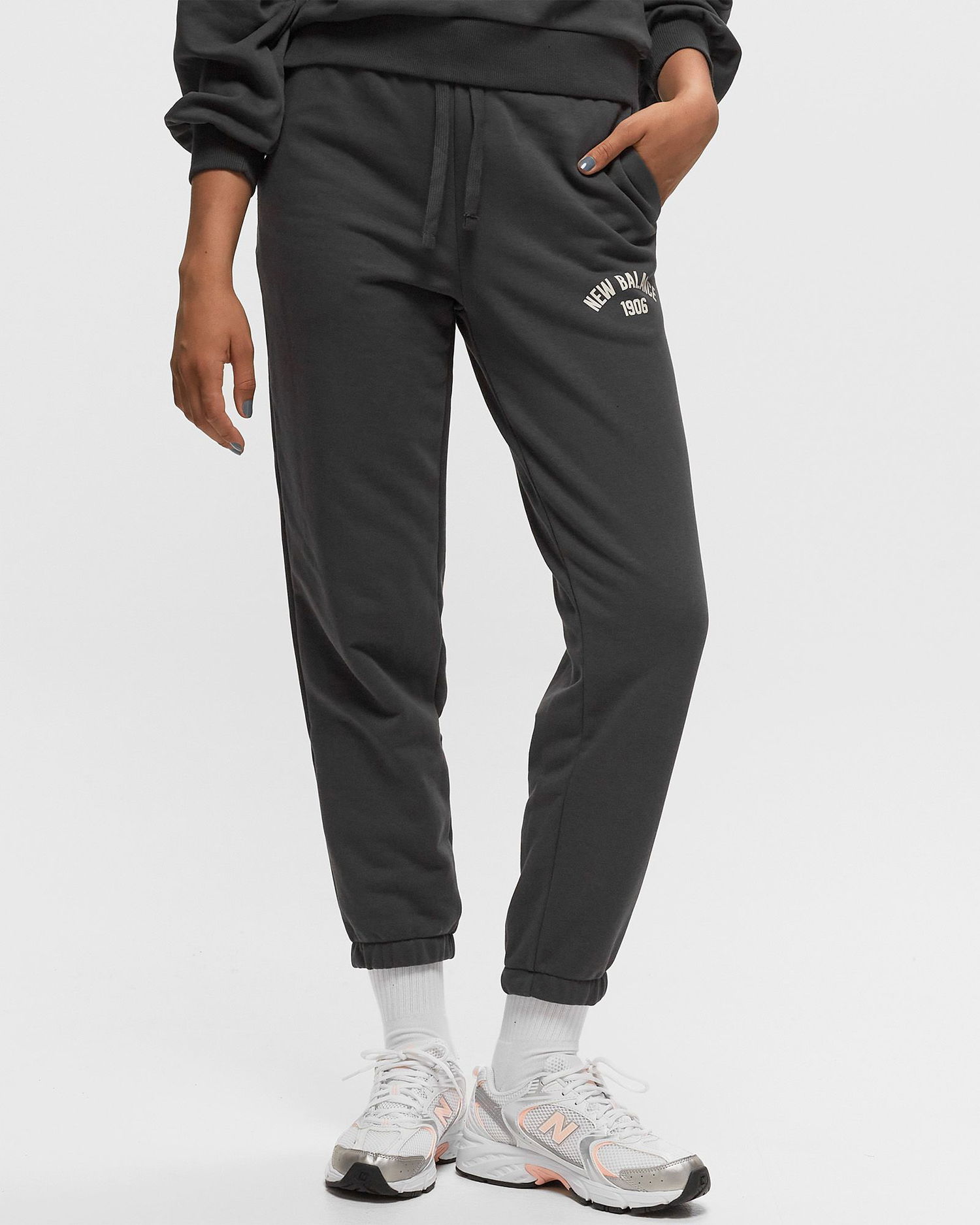 Спортни панталони New Balance Essentials Varsity Fleece Sweatpants Черно | WP33551-ACK, 1