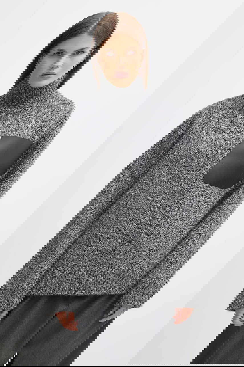 Пуловер JW Anderson JW Anderson Turtleneck Wool Blend Sweater with Leather Patch Pocket Сиво | KW1292.YN0367, 0