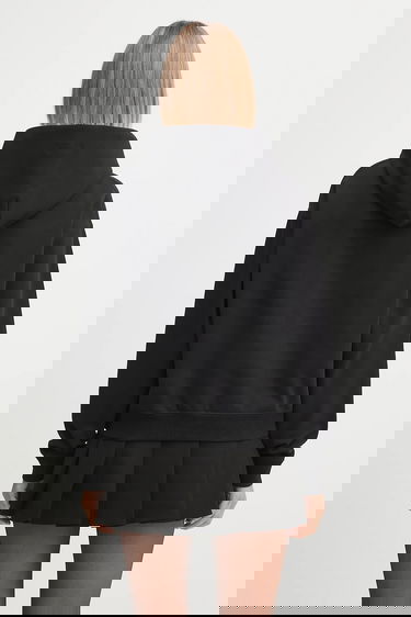 Суитчър VETEMENTS VETEMENTS Logo Fitted Hoodie Черно | UH76HD130B, 2