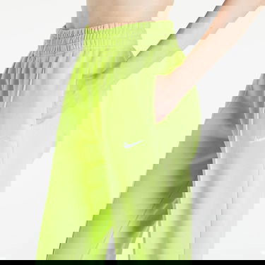 Спортни панталони Nike Fleece Trousers Зелено | BV4089-321, 2
