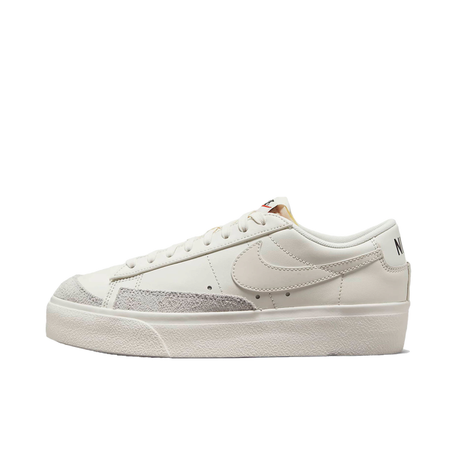 Blazer Low Platform Sail