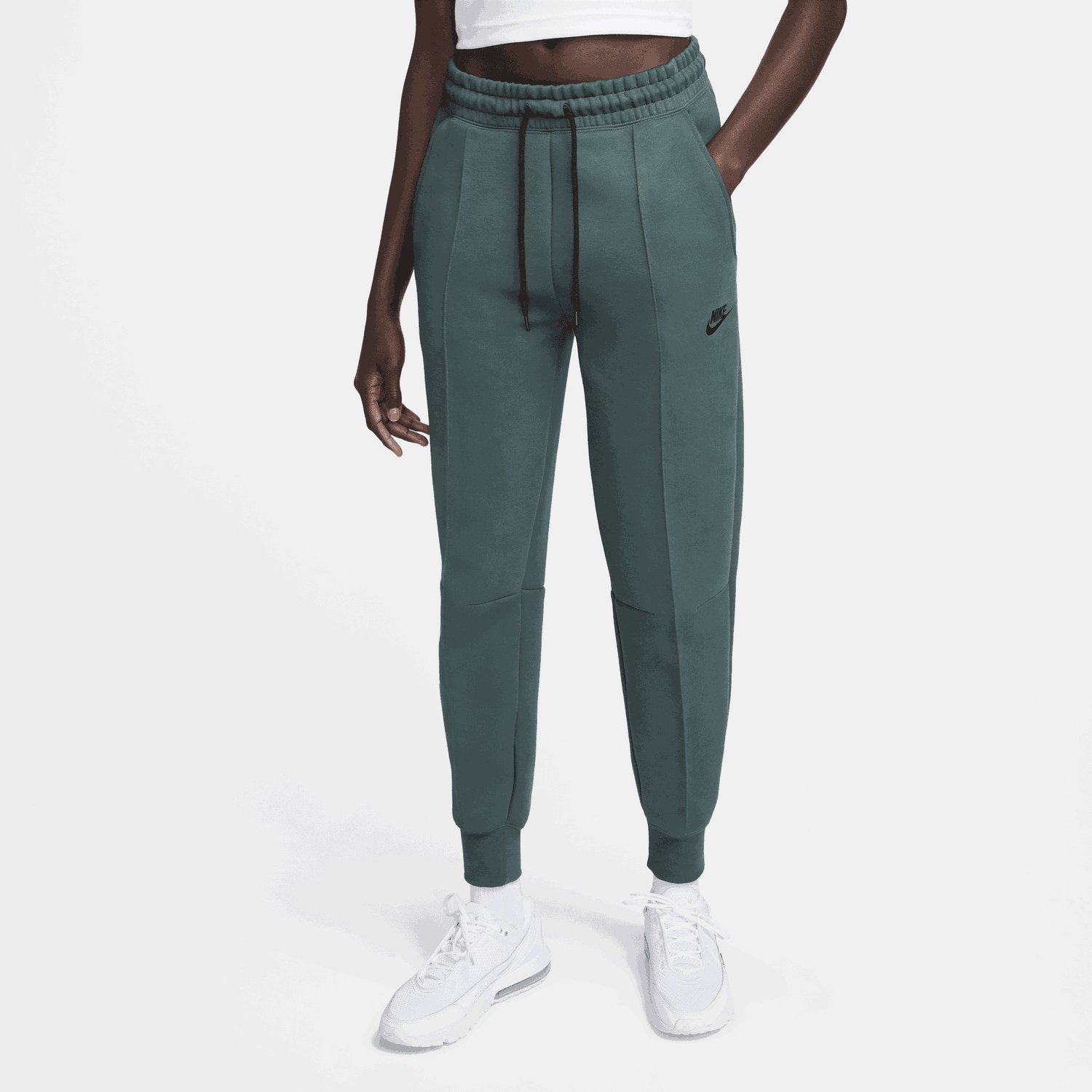 Спортни панталони Nike Sportswear Tech Fleece Зелено | FB8330-328, 0