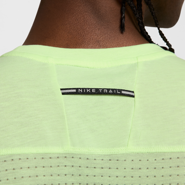Тениска Nike Solar Chase Dri-FIT Short Sleeve Running T-Shirt Зелено | HJ3580-701, 2