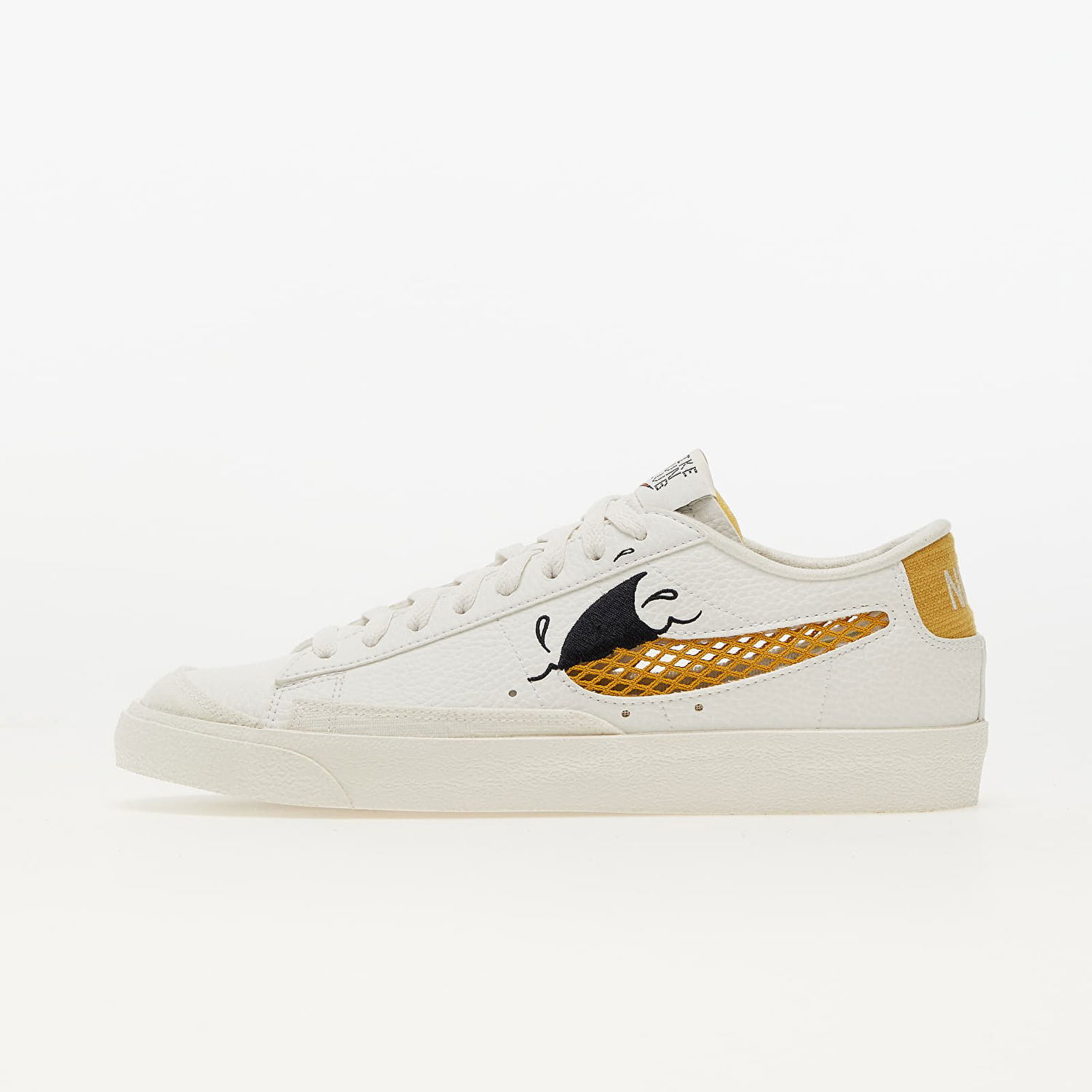 Кецове и обувки Nike Blazer Low '77 SE "Sun Club" Бяло | DM0210-100, 0