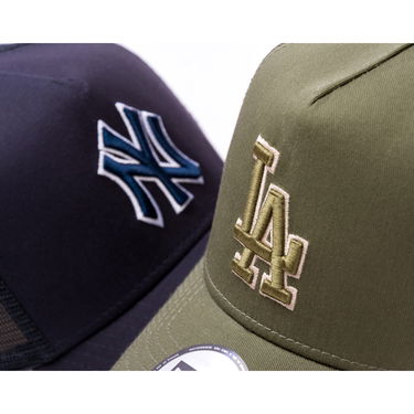Шапка с козирка New Era New Era MLB Outline 9FORTY Trucker NY Yankees Adjustable Hat Тъмно синьо | 60691070, 7