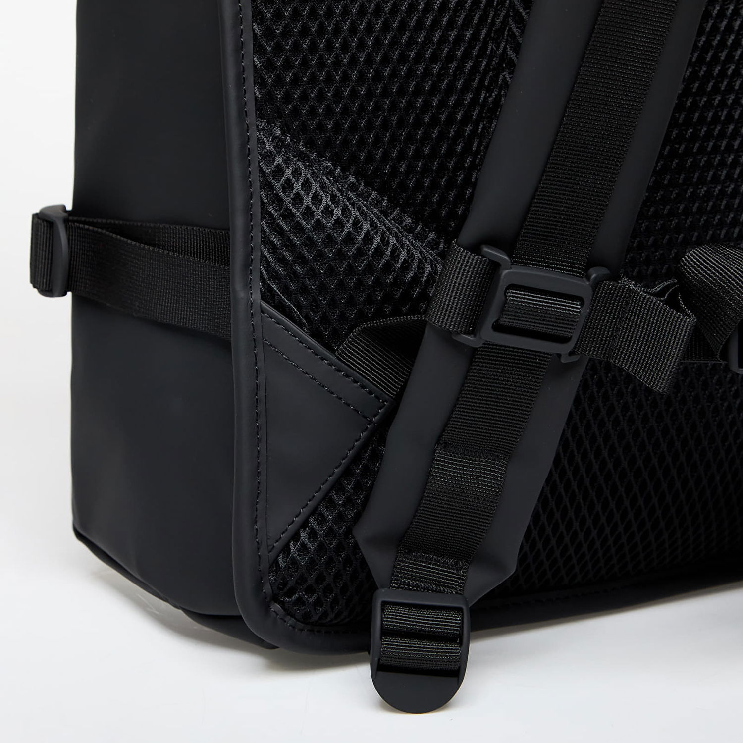 Раница Rains Rolltop Rucksack Large W3 Black Черно | 14590 01 Black, 1