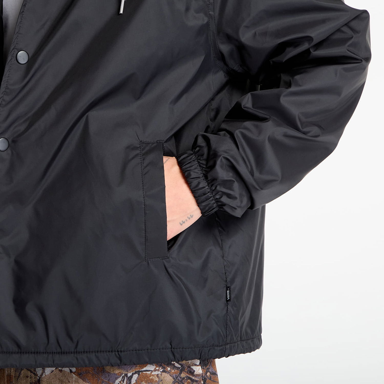 Яке Vans Riley Hooded Coaches Jacket Черно | VN000P75BLK1, 1