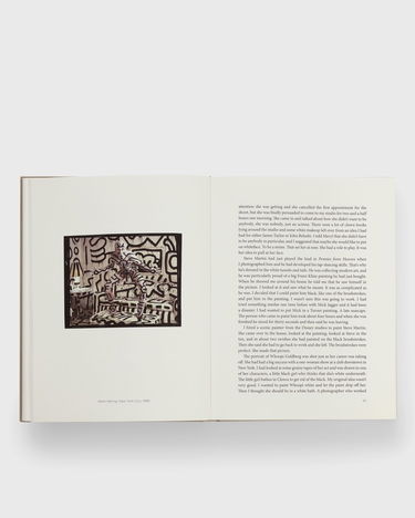 Книга и списание Phaidon Annie Leibovitz At Work Book Бежово | 9781838668204, 1