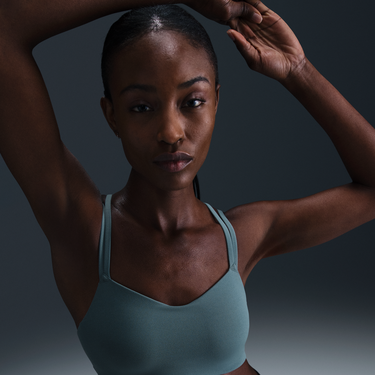 Сутиен Nike Zenvy Light-Support Padded Sports Bra Зелено | DO6608-006, 2