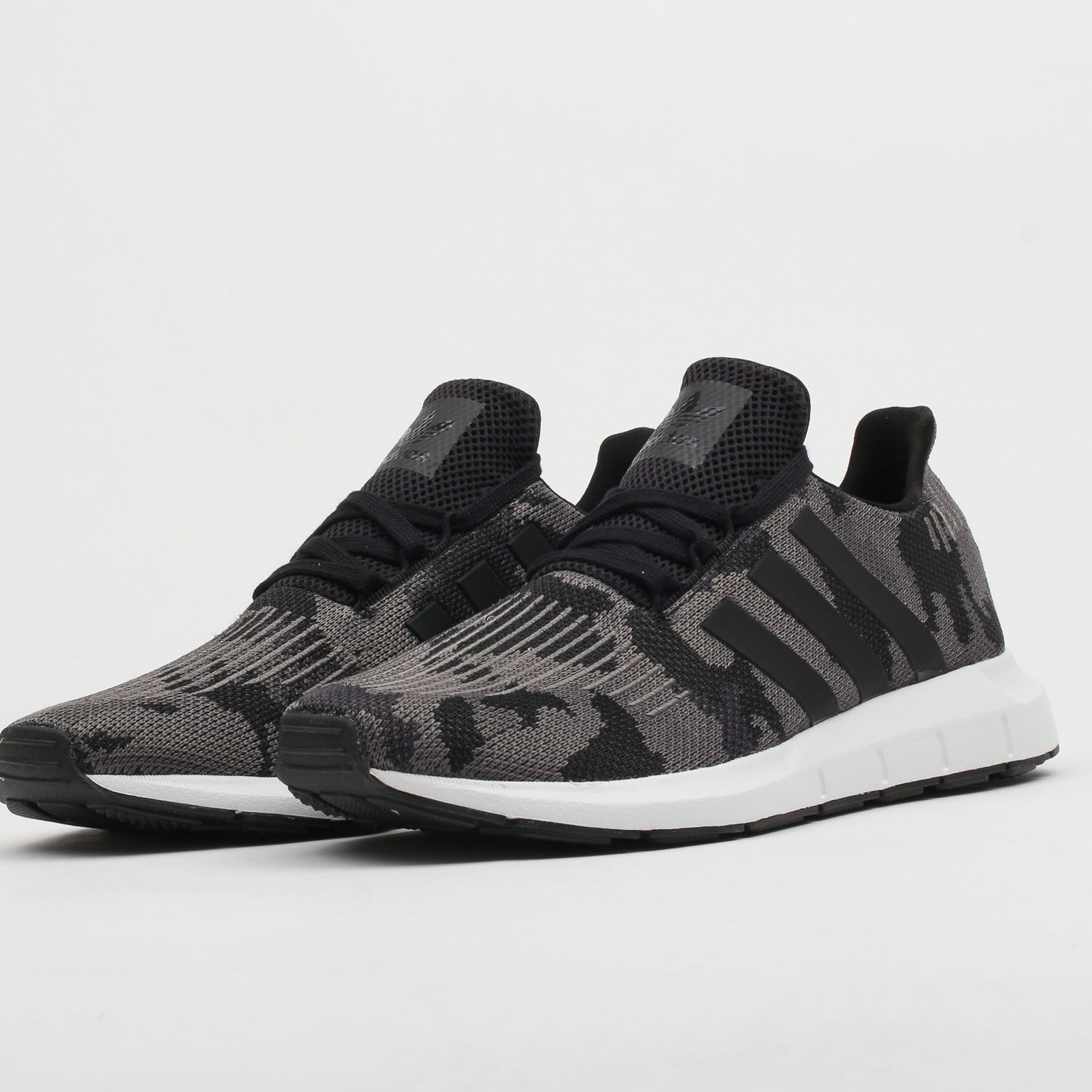 Кецове и обувки adidas Originals Swift Run Сиво | BD7977, 0
