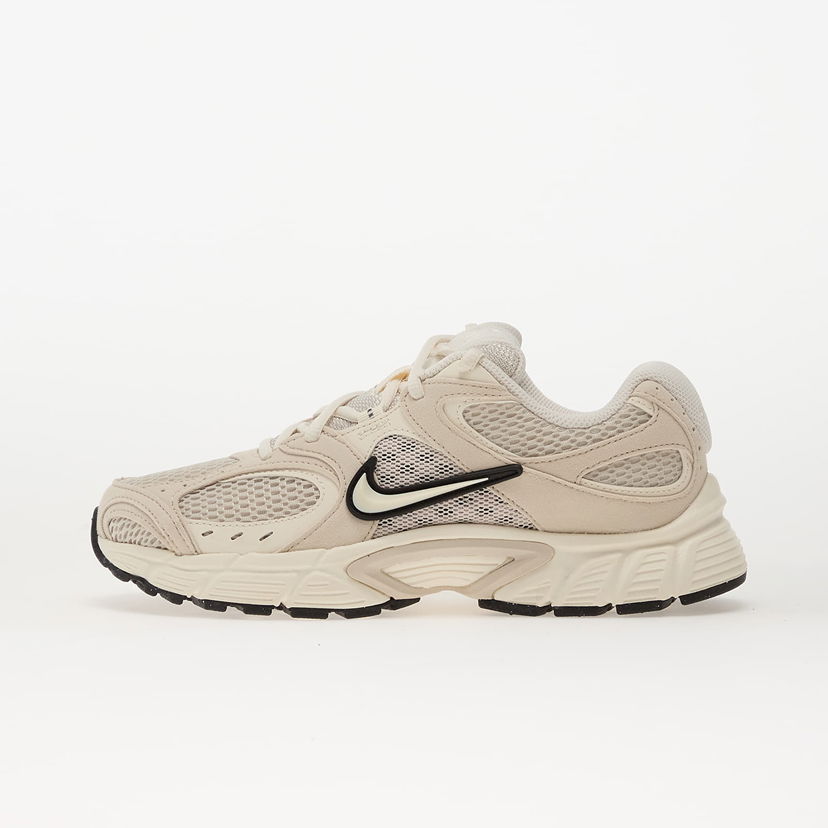 Кецове и обувки Nike V5 Rnr EUR 42 Бежово | II6294-100