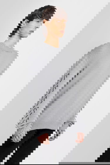 Пуловер Off-White Diagonal Outline Crew Knit Сиво | OMHE087C99KNI0010610, 2