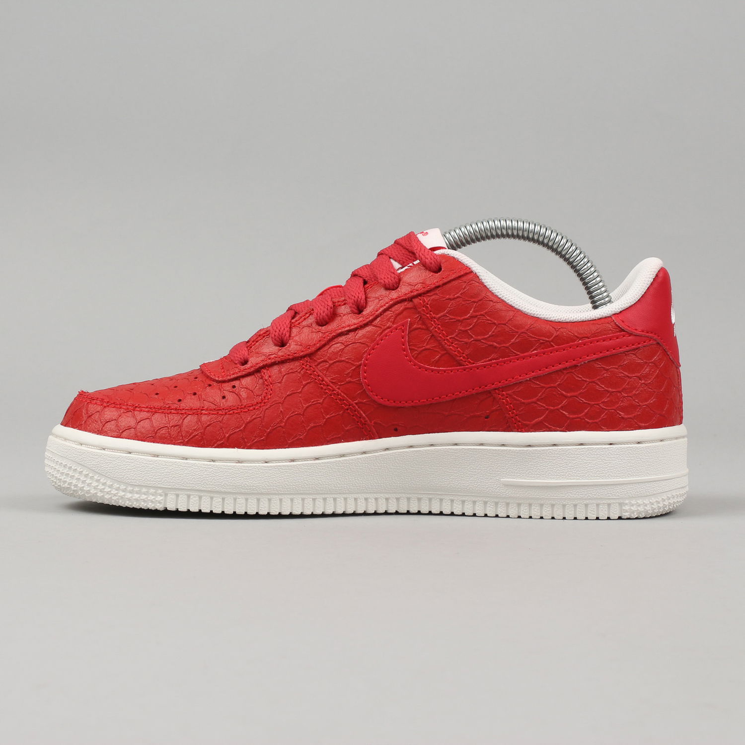 Кецове и обувки Nike Air Force 1 Low LV8 ''Action Red'' GS Червено | 820438-600, 0