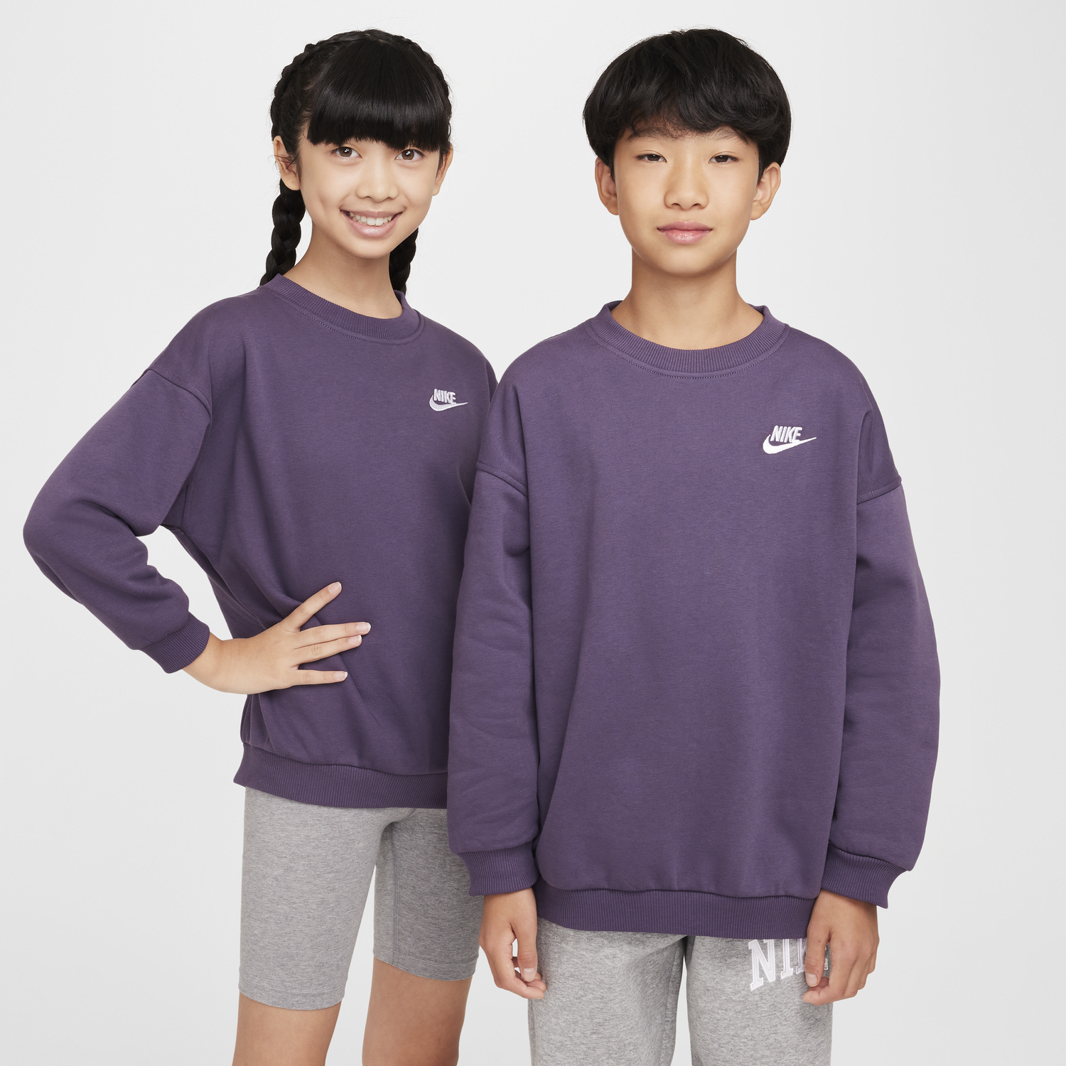 Суитчър Nike Nike Sportswear Club Fleece Older Kids' Loose-Fit Crewneck Sweatshirt Лилаво | FD2923-573, 0