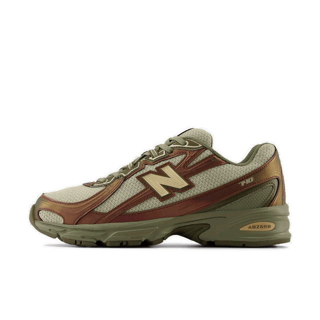 740 "Woodland & Dark Olivine"