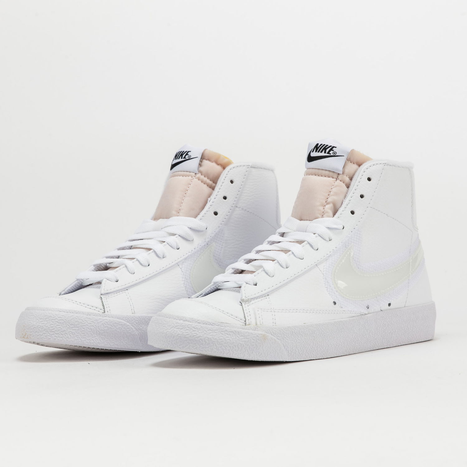Кецове и обувки Nike WMNS Blazer Mid '77 Бяло | DD0502-100, 1