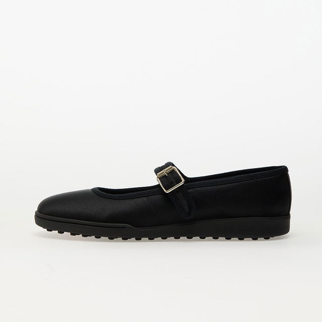 Moe Mary Janes Black