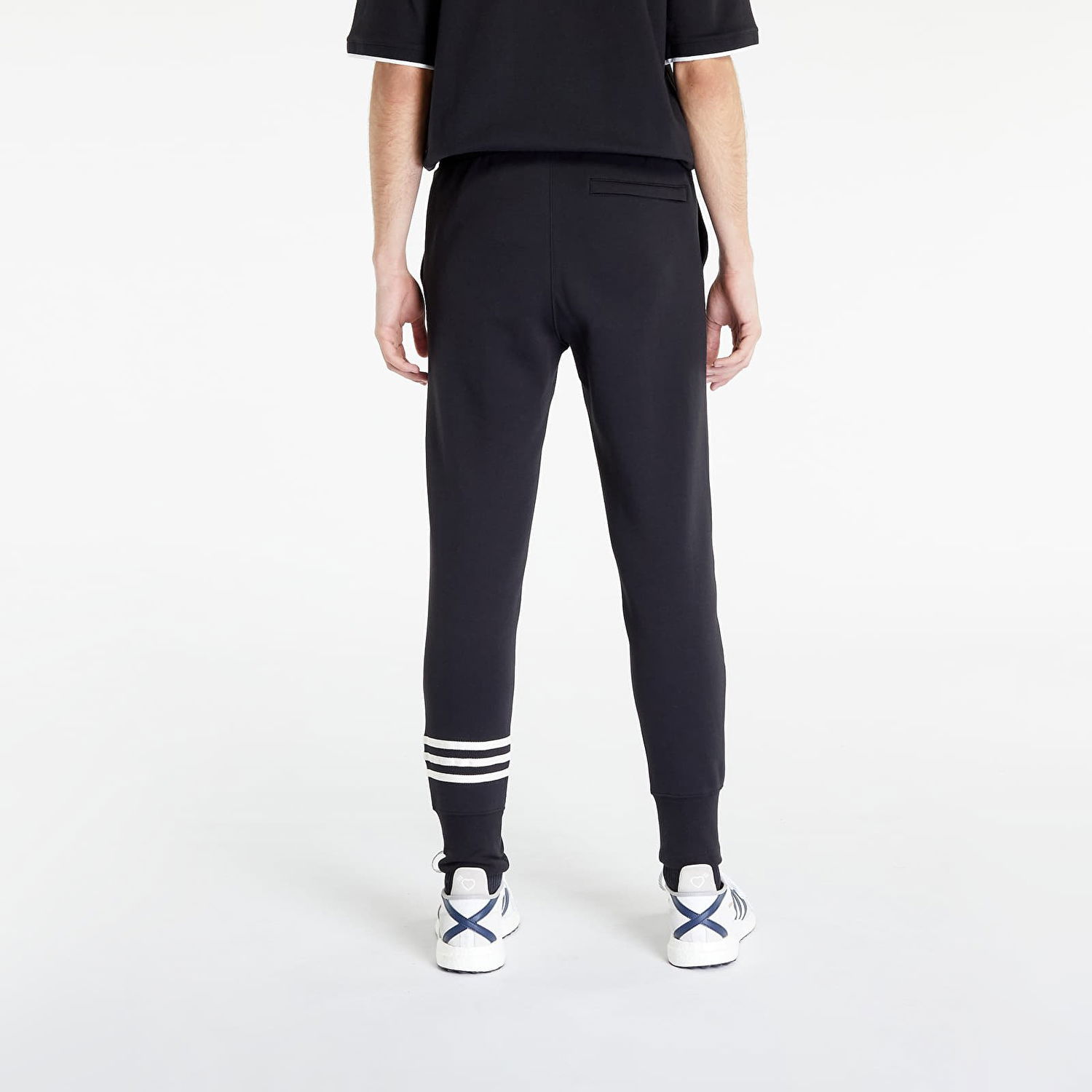 Спортни панталони adidas Originals New Classics Sweatpants Черно | HM1861, 1