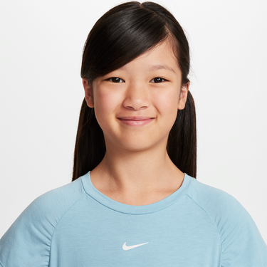 Тениска Nike Girls' Dri-FIT Short Sleeve Fitted T-Shirt Синьо | HF4673-464, 2