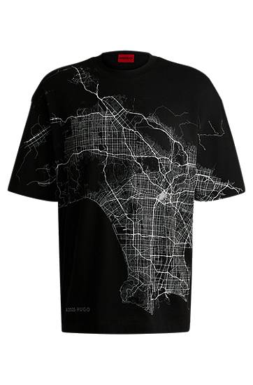 Тениска BOSS HUGO Men's Relaxed-Fit T-Shirt with Glow-in-the-Dark City Map Print Черно | 50538955, 0