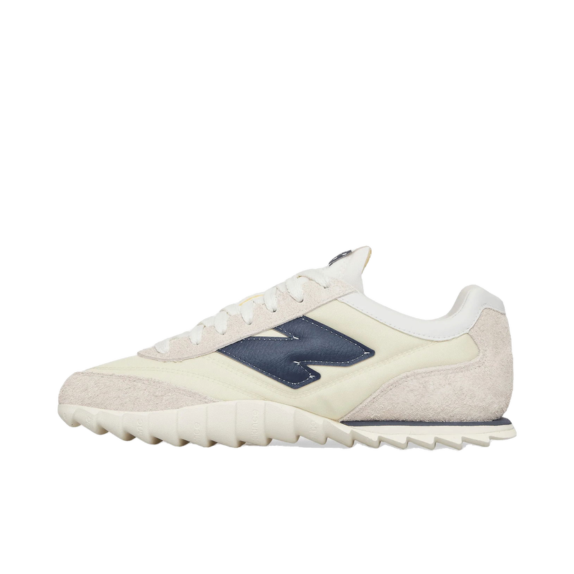 Бягане New Balance RC30 x Donald Glover Бежово | URC30DD