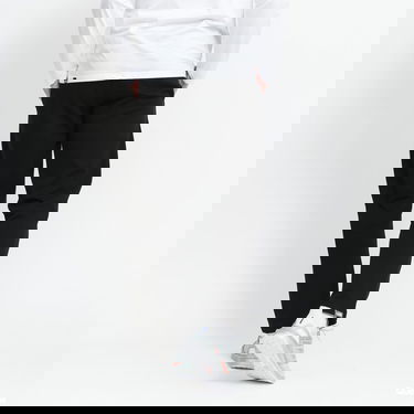 Спортни панталони The North Face M Standard Pants Черно | NF0A4M7LJK31, 2