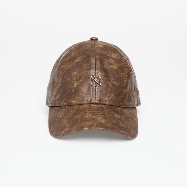New York Yankees MLB Worn PU 9TWENTY Adjustable Cap