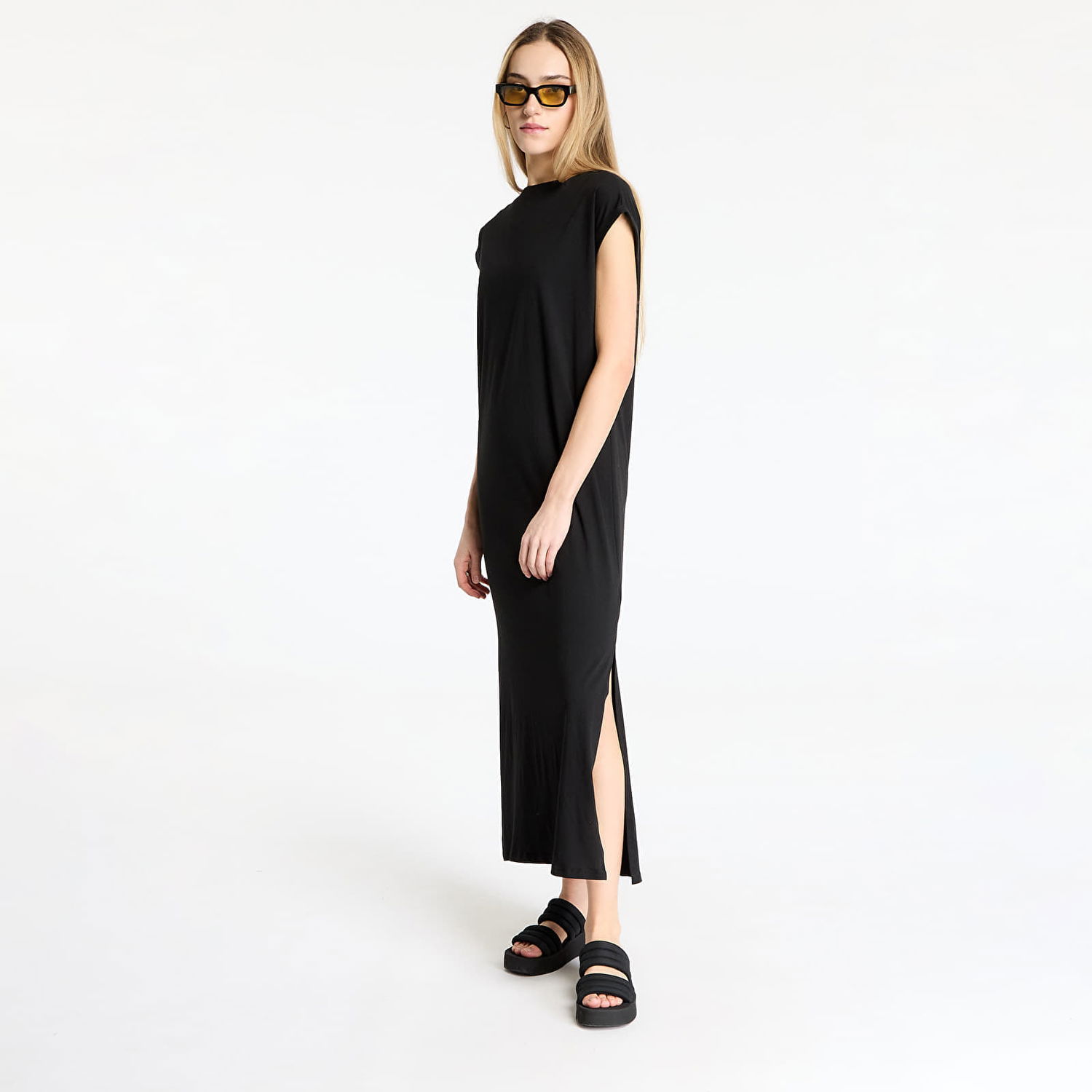 Pокля Urban Classics Urban Classics Viscose Extended Shoulder Dress Черно | TB7437-00007, 0