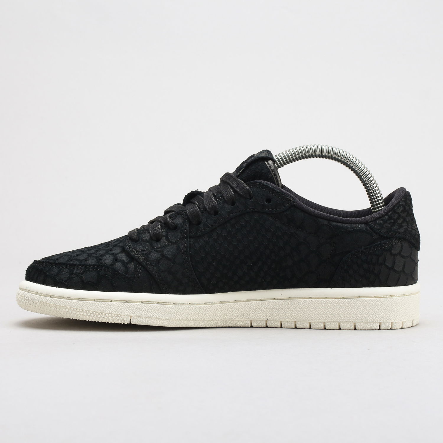 Кецове и обувки Jordan Air Jordan 1 Retro Low ''Black Python'' W Черно | AJ6004-010, 0