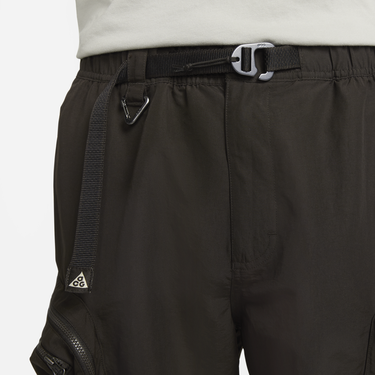 Къси панталони Nike ACG "Snowgrass" Cargo Shorts Кафяво | DN3945-220, 3