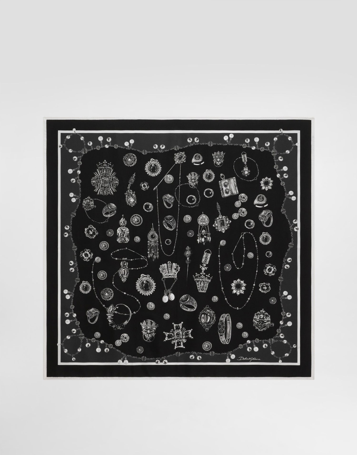 Шал Dolce & Gabbana Dolce & Gabbana Medals-Print Silk Twill Square Scarf Черно | GQ348EG0WUSHN5QP, 0