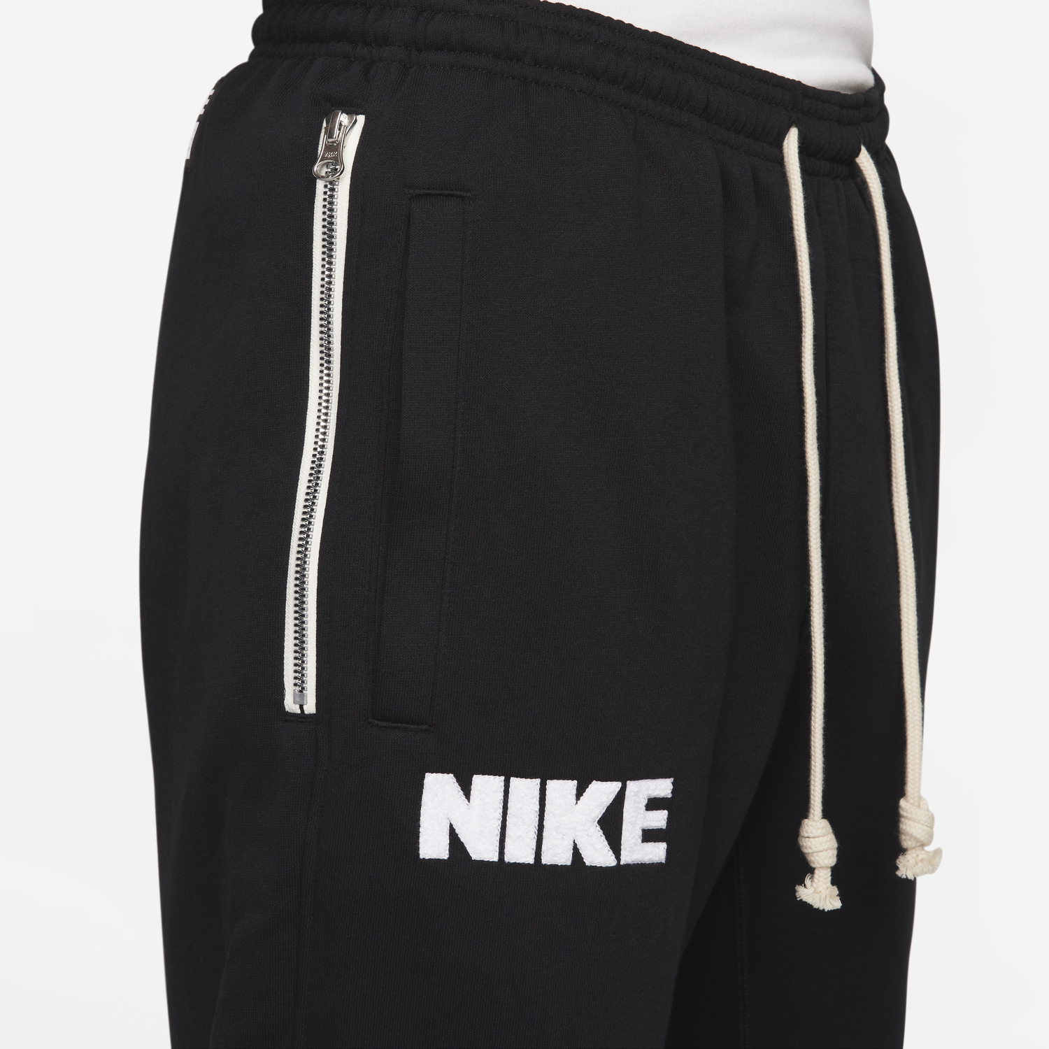 Спортни панталони Nike Dri-FIT Standard Issue Черно | FB7117-010, 1