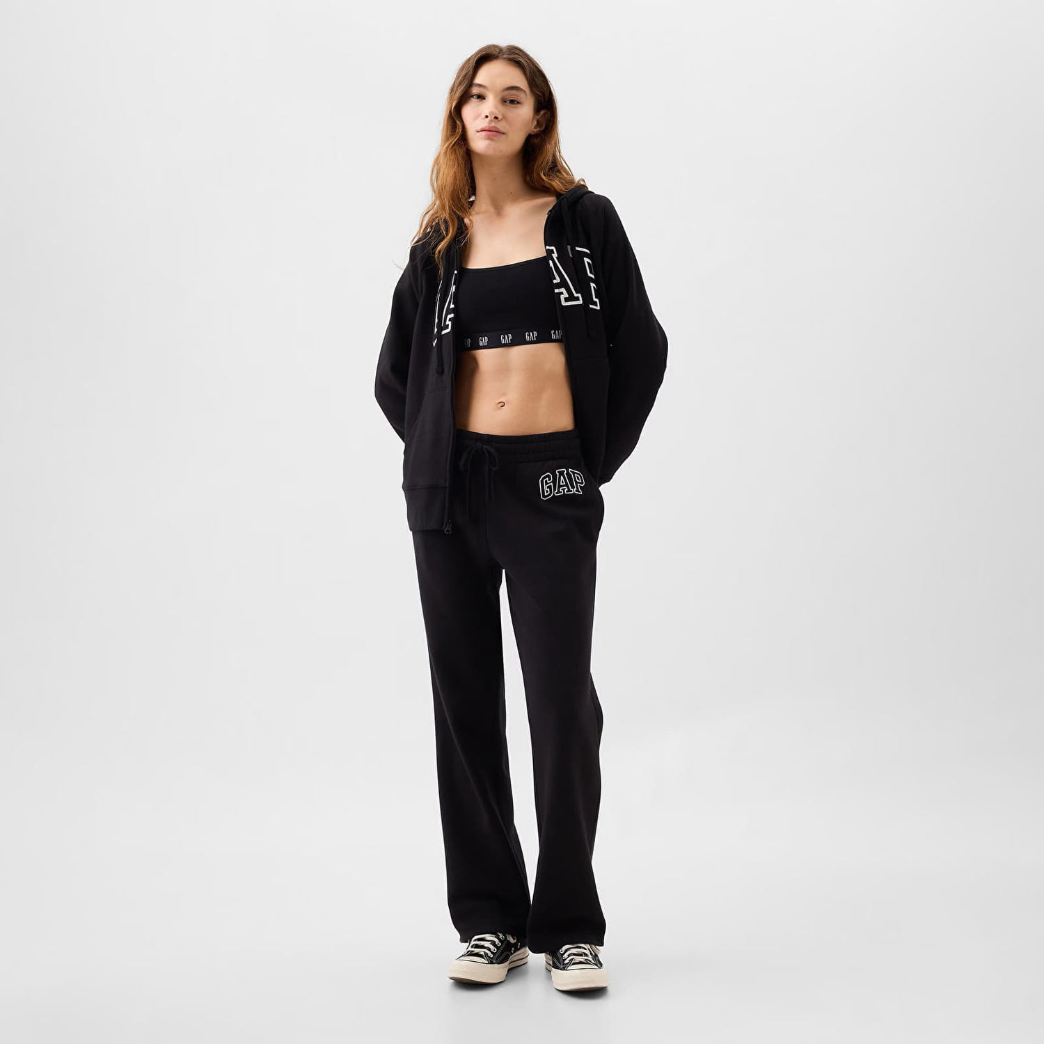 Спортни панталони GAP Logo Boot Sweatpants True Black M Черно | 430369-08, 0