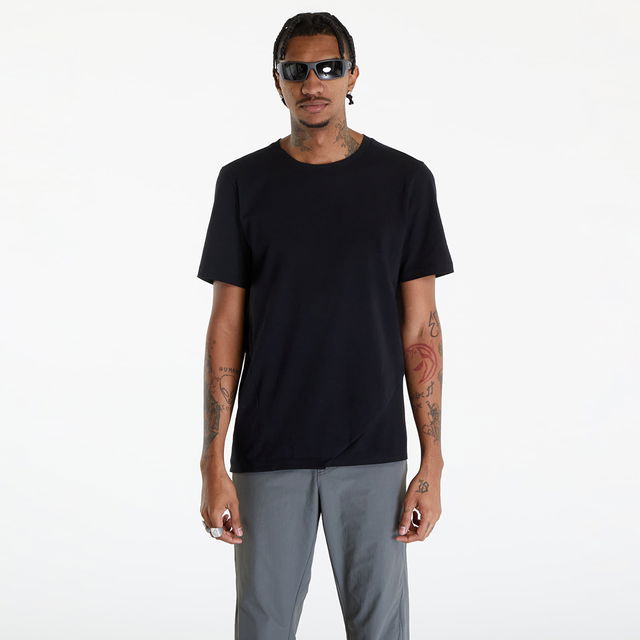 6.0 Tee Center Black