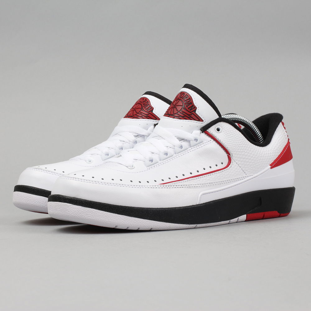Кецове и обувки Jordan Air Jordan 2 Retro Low ''Chicago'' Бяло | 832819-101, 1