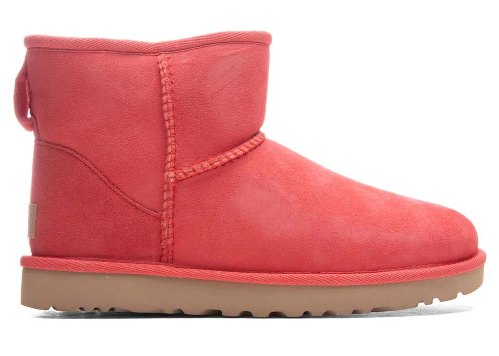 Кецове и обувки UGG Classic Mini II Boot Hibiscus Pink (Women's) Червено | 1016222-HSPK, 0