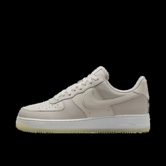 Air Force 1 Low '07 LV8 Light Bone