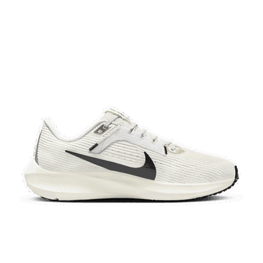 Кецове и обувки Nike Pegasus 40 Бяло | DV3854-104, 3