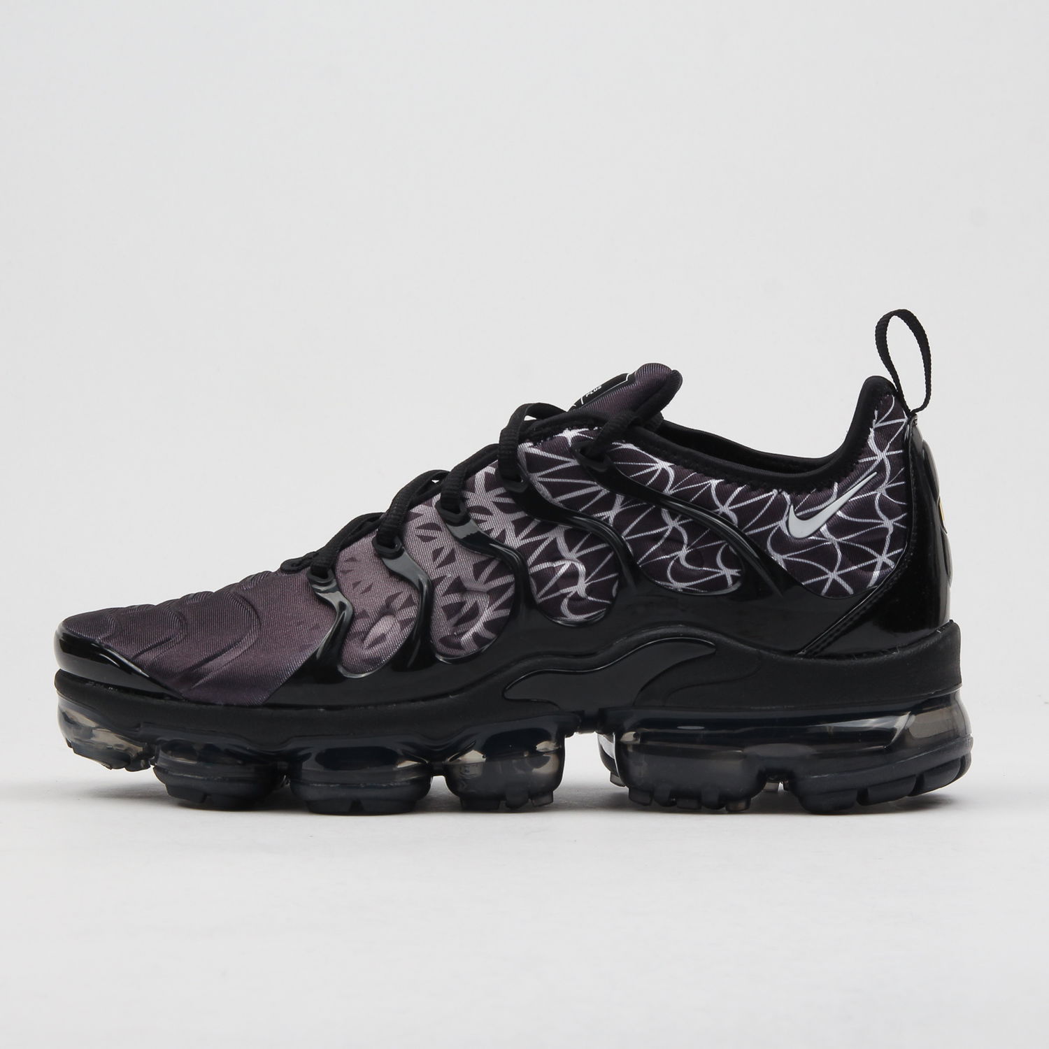 Кецове и обувки Nike Air Vapormax Plus Черно | 924453-017, 1