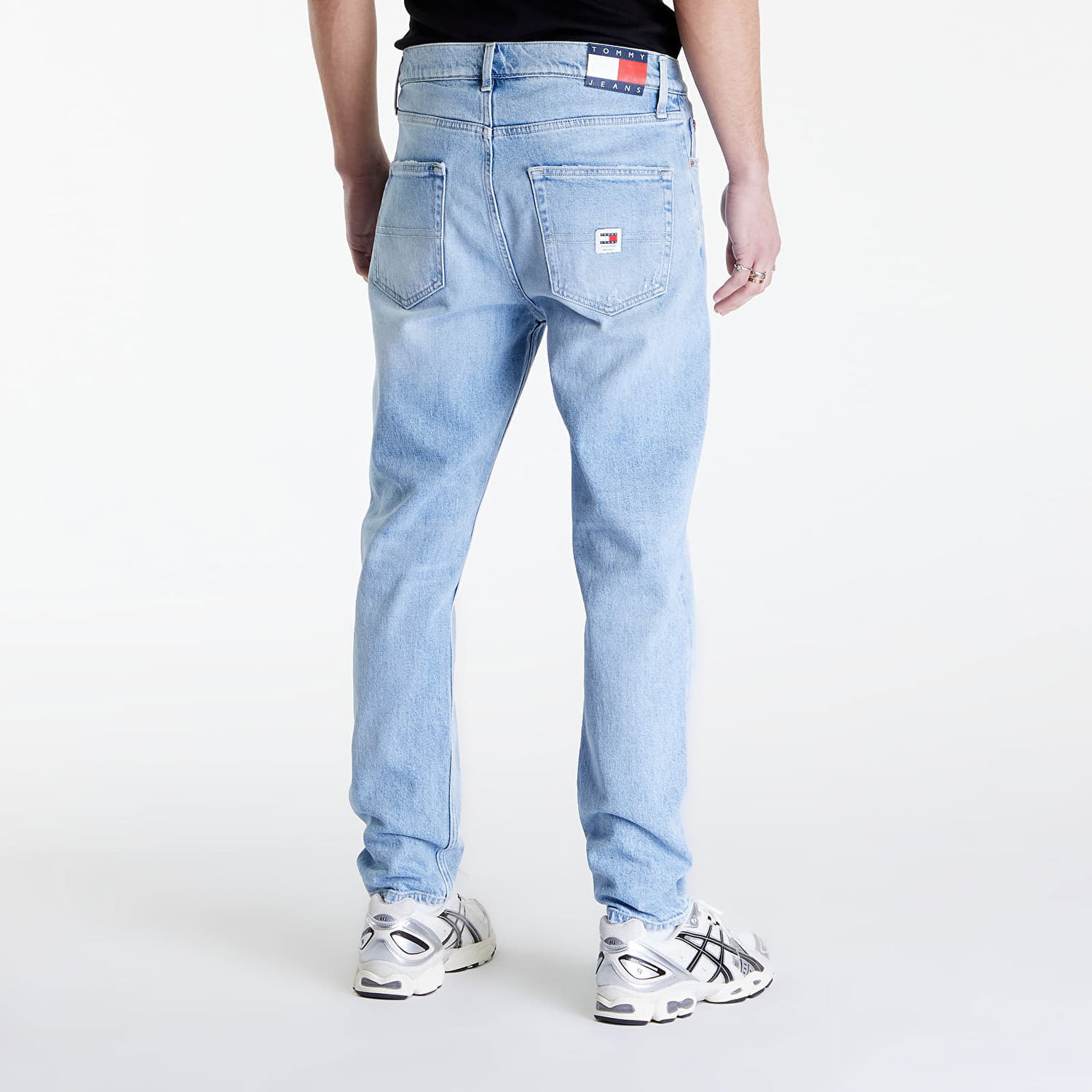 Панталони и дънки Tommy Hilfiger Tommy Jeans Dad Jean Regular Tapered B Синьо | DM0DM18718 1AB, 1