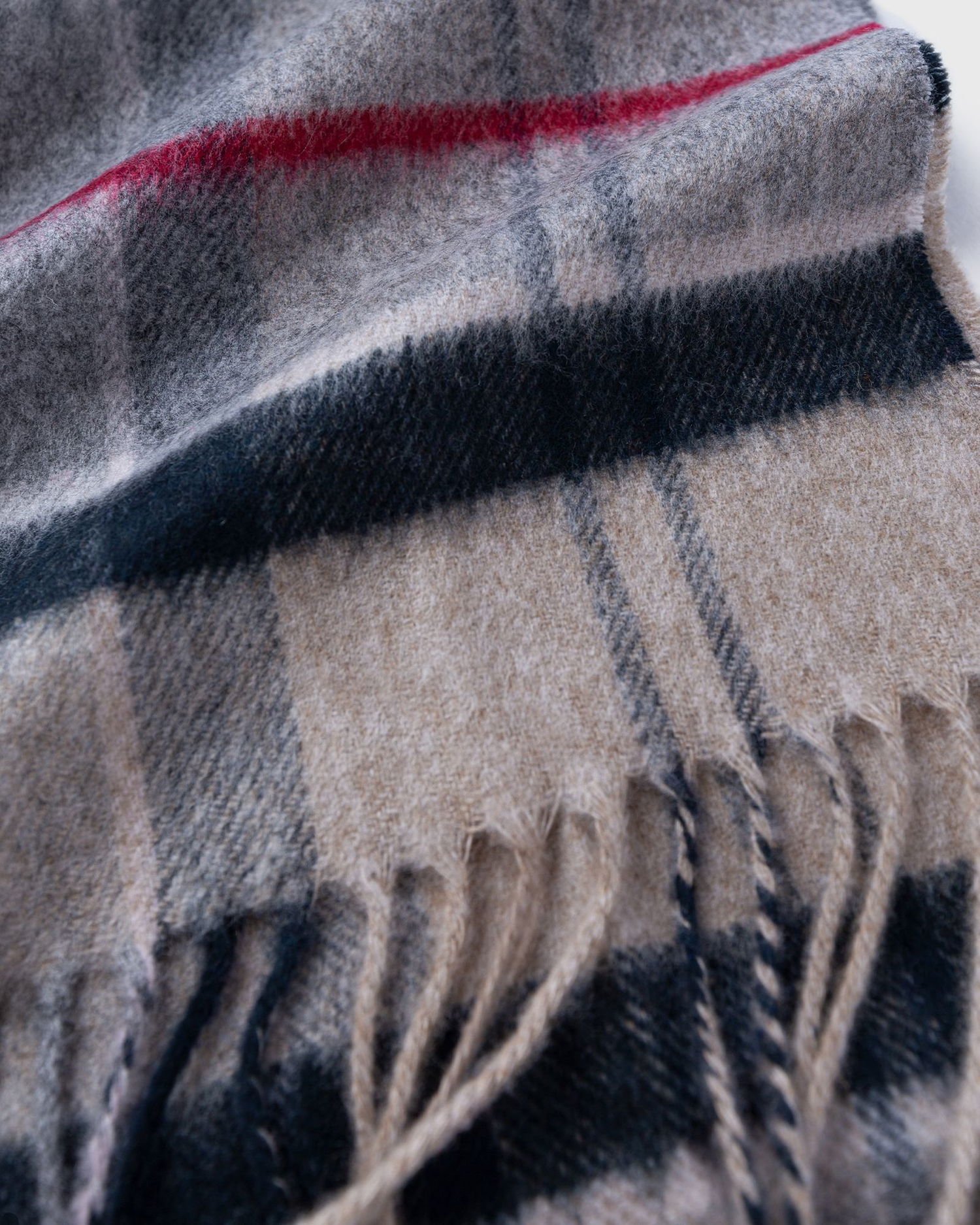 Шал Barbour Yaxley Tartan Scarf Сиво | USC0324TN31, 1