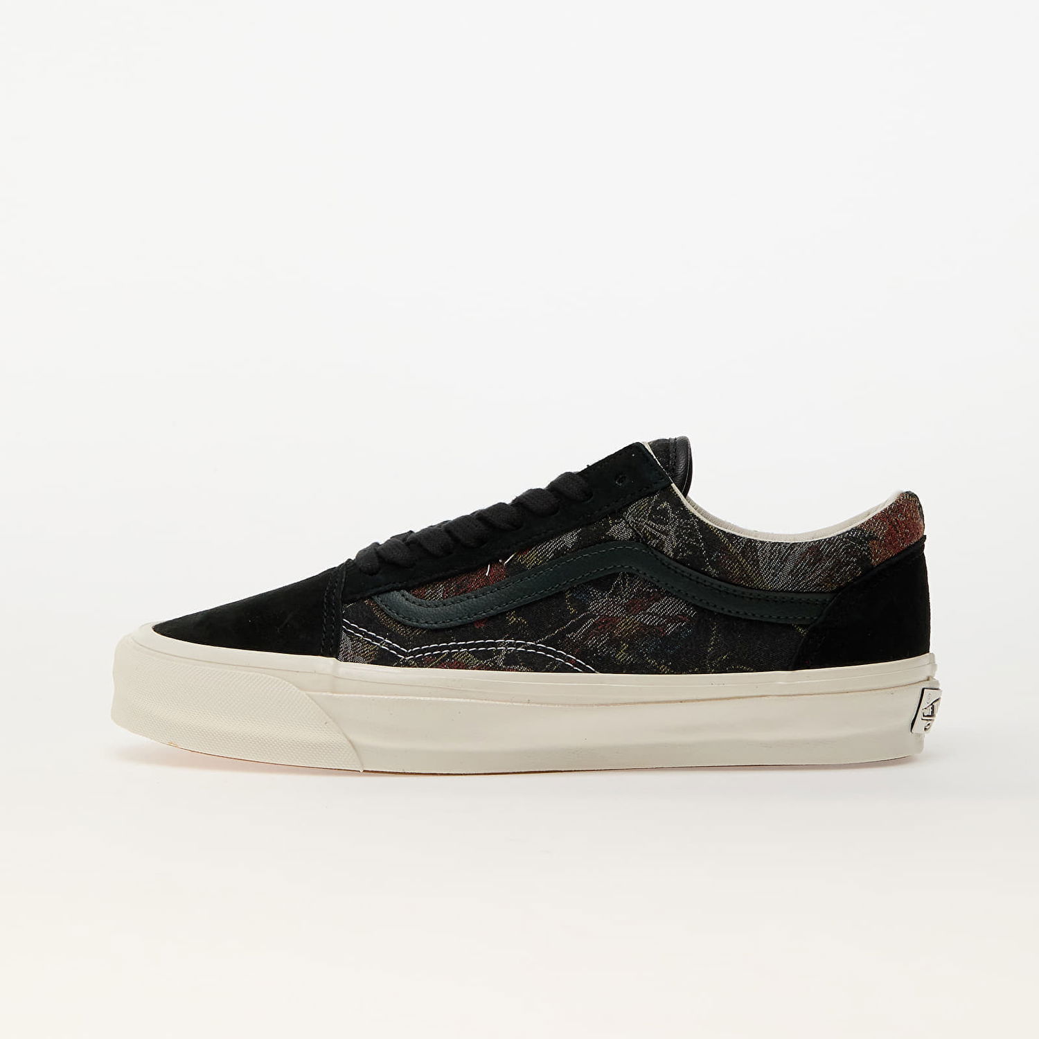 Кецове и обувки Vans Old Skool LX Jacquard Floral Черно | VN000CXTNX01, 0