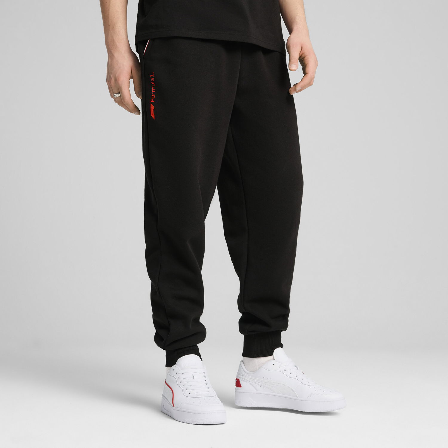 Спортни панталони Puma F1® ESS+ Relaxed Fit Sweatpants Черно | 630123_01, 0