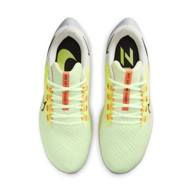 Кецове и обувки Nike Air Zoom Pegasus 38 Жълто | CW7356-700, 2