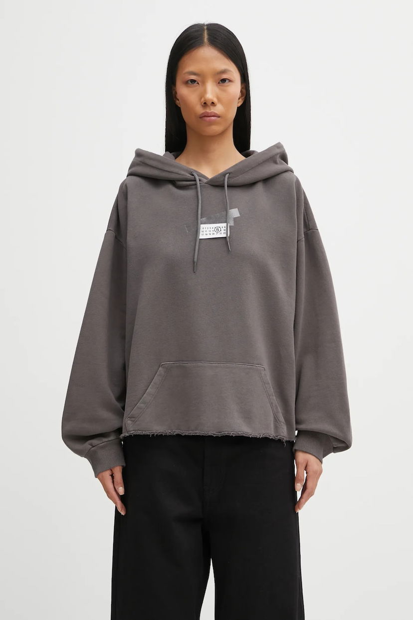 Суитчър Maison Margiela MM6 Oversized Cropped Hoodie with Raw-Cut Hem and Numbered Appliqué Сиво | S62GU0142.M25024.810