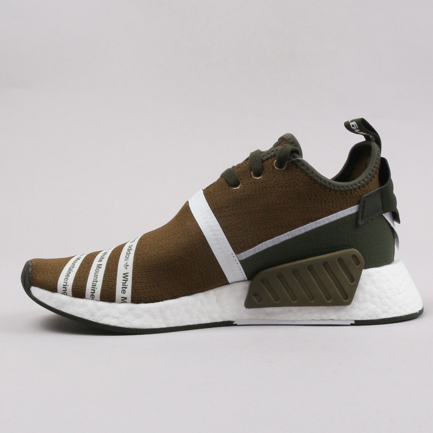 Кецове и обувки adidas Originals White Mountaineering x NMD_R2 Primeknit "Olive" Кафяво | CG3649, 0